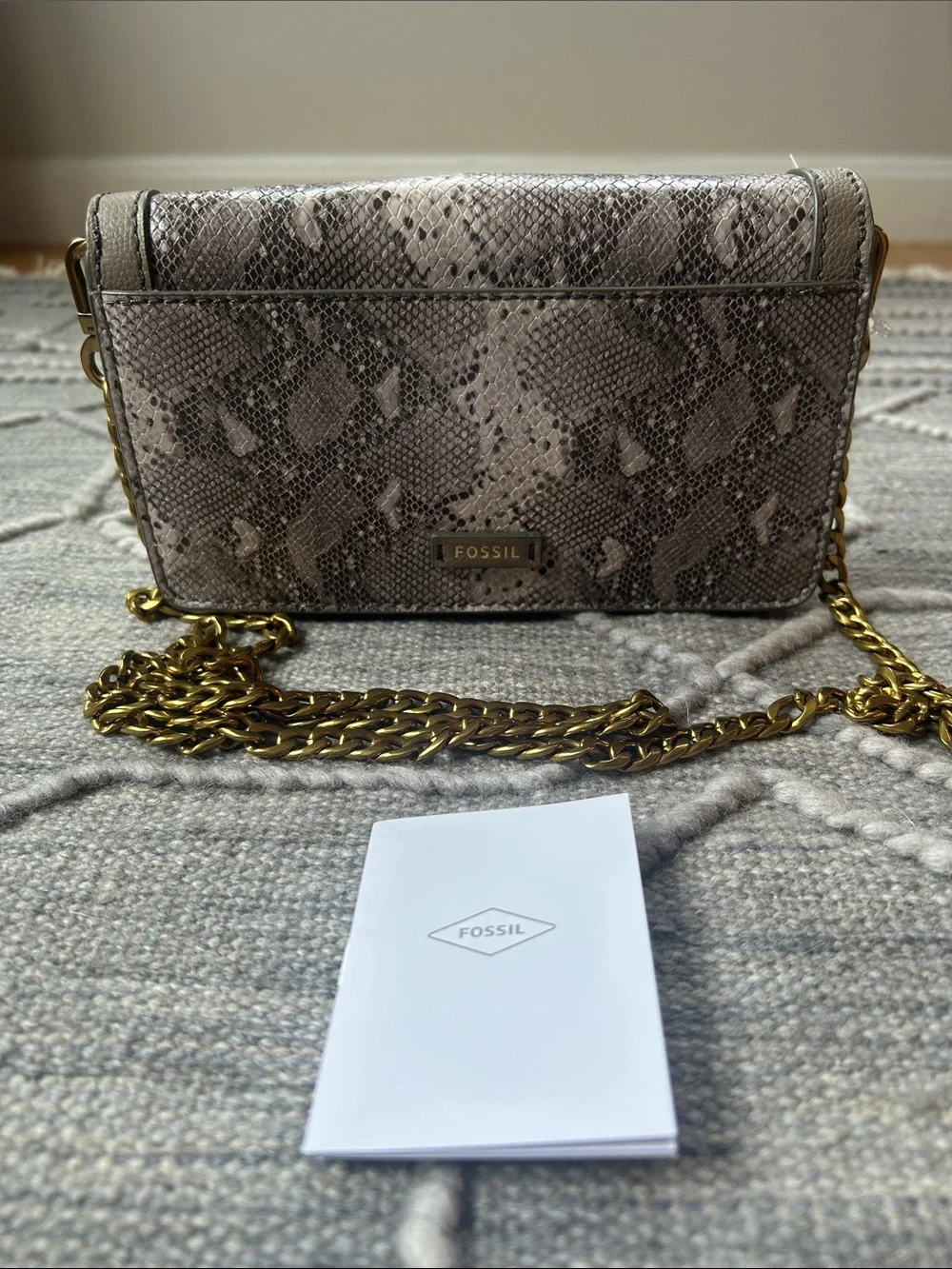 NWT Authentic Fossil Ainsley Snake-Print Clutch/Wallet w Detachable Chain